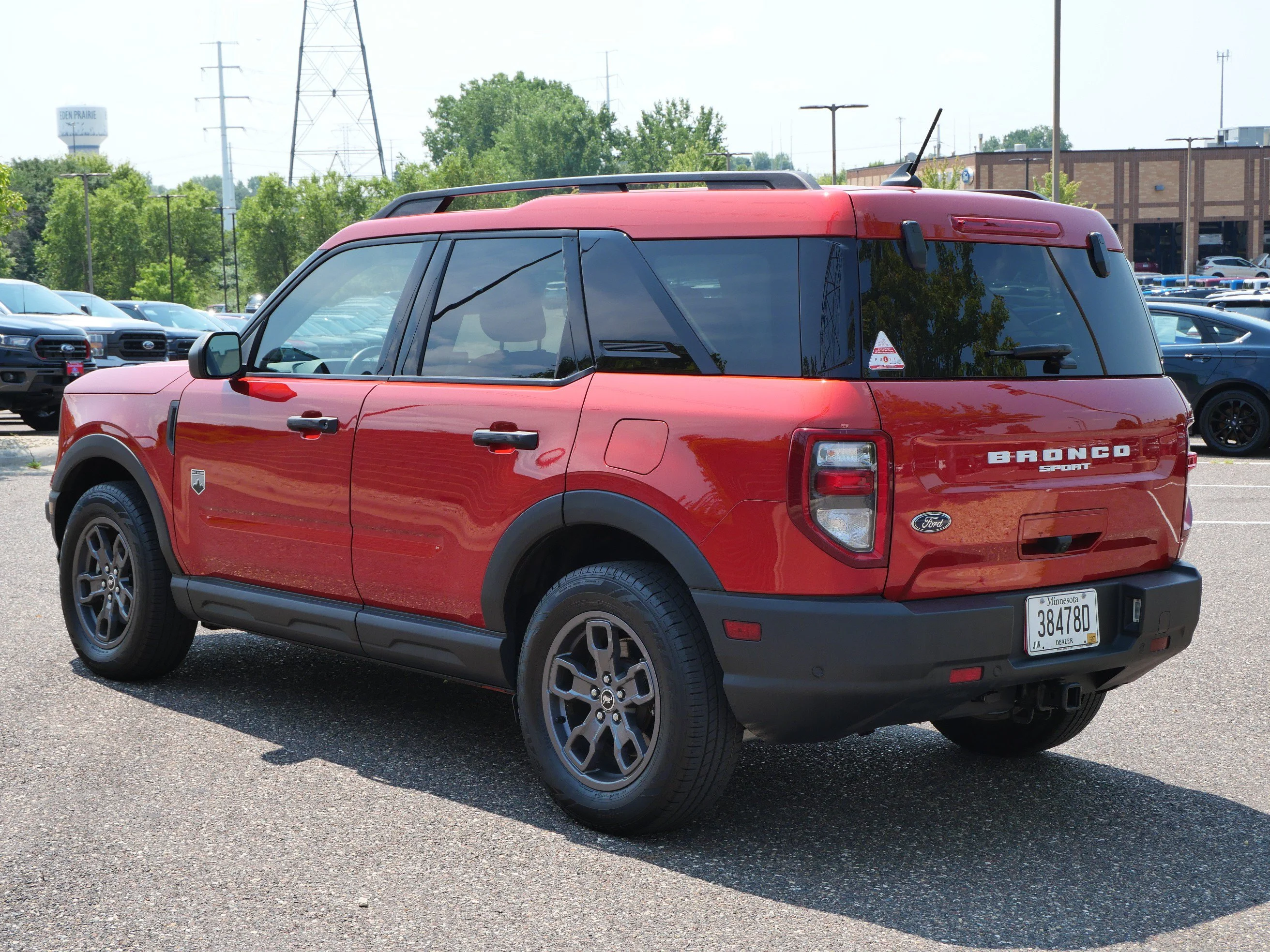 Used 2023 Hot Pepper Red Tinted Clearcoat Ford Big Bend image 4