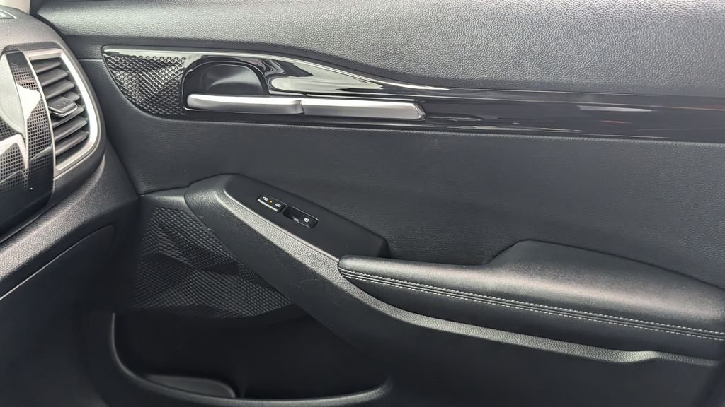 2025 Kia Seltos S - Photo 27