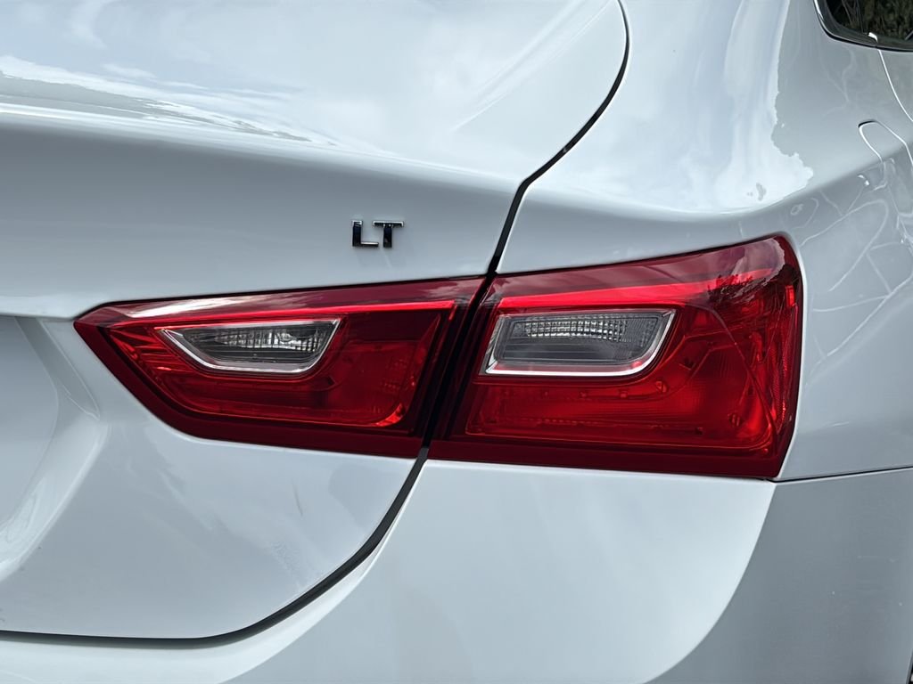 Used 2024 Summit White Chevrolet LT image 45