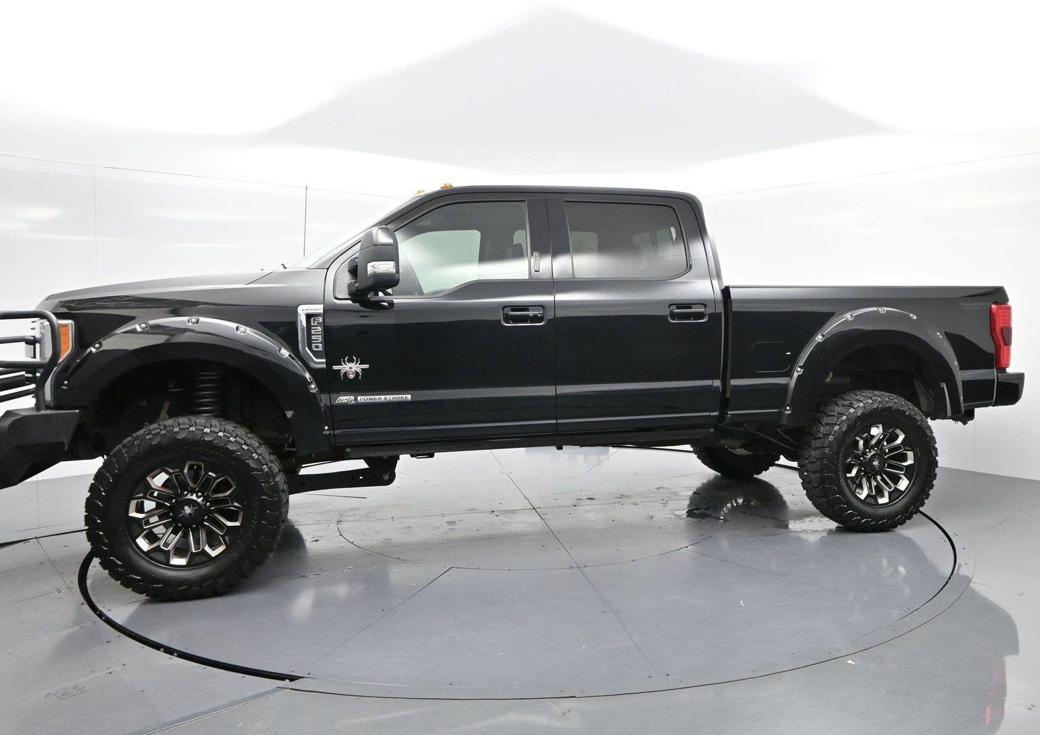 Used 2019 Agate Black Ford LARIAT image 4