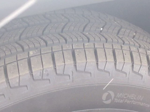 Used 2023 Silver Jeep Limited image 24