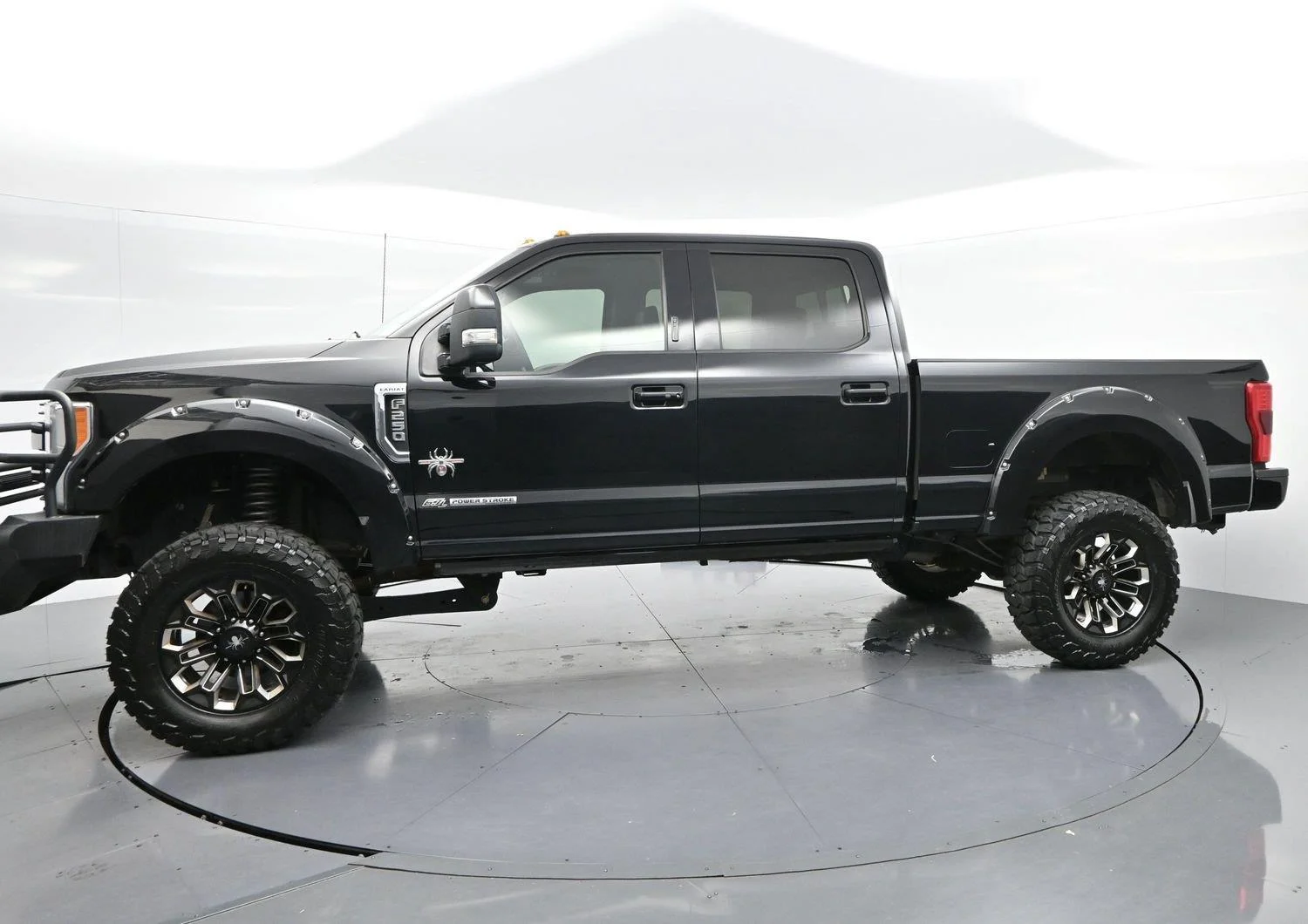 Used 2019 Agate Black Ford LARIAT image 4