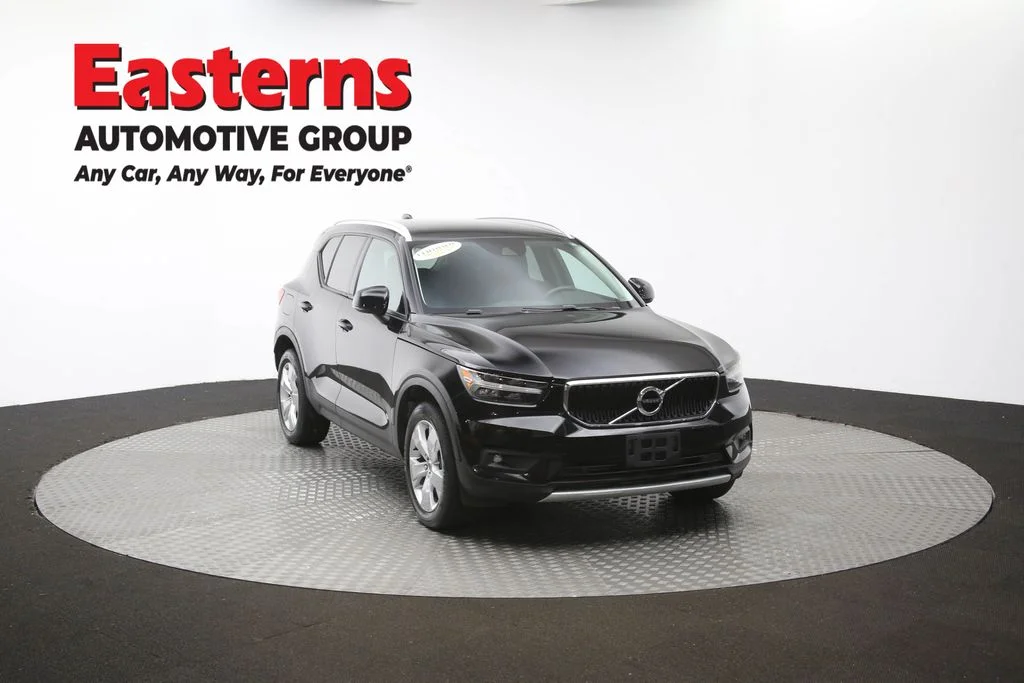 Used 2022 Black Volvo Momentum image 50