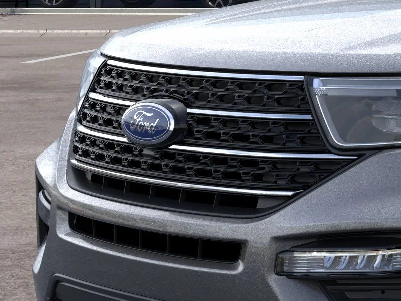 New 2024 Carbonized Gray Metallic Ford XLT image 17
