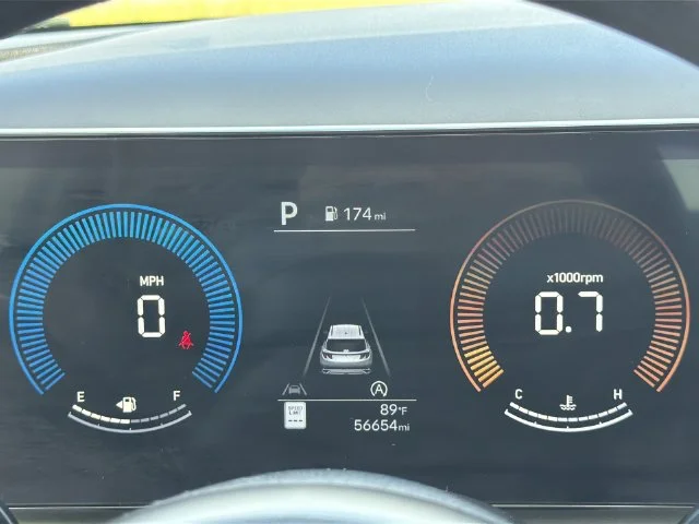 Used 2025 Gray Hyundai SEL image 26