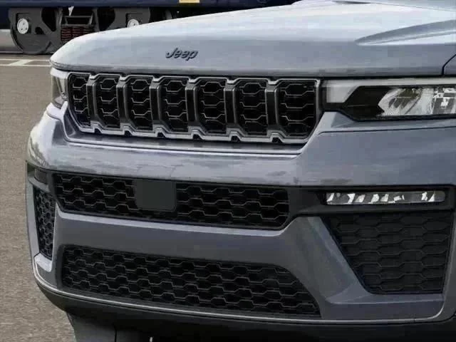 New 2027 Sting-Gray Clear-Coat Paint Jeep Limited image 19