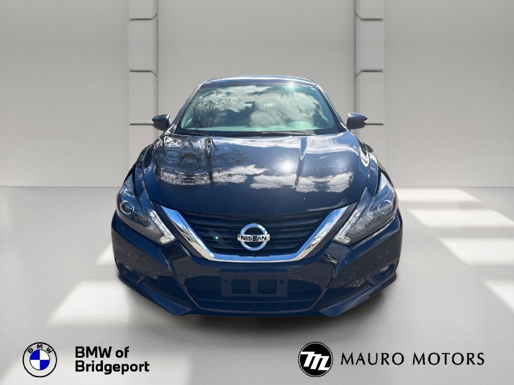 Used 2017 Black Nissan 2.5 SL image 9