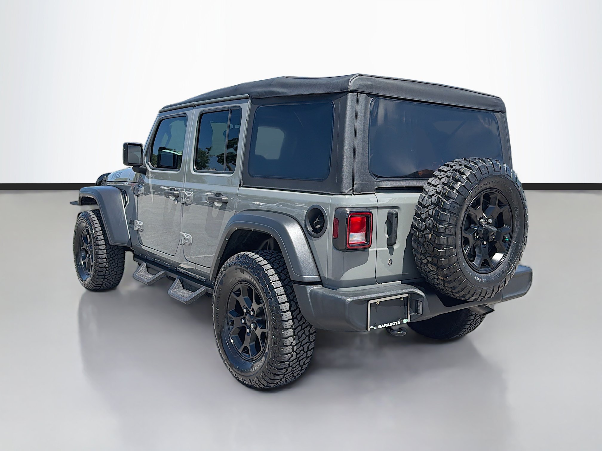Used 2021 Sting-Gray Clearcoat Jeep Unlimited Willys Sport image 3
