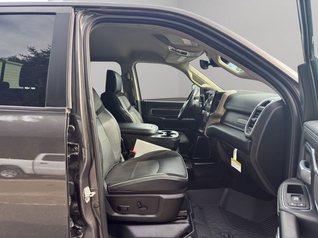 Used 2024 Granite Crystal Metallic Clearcoat Ram Laramie image 16