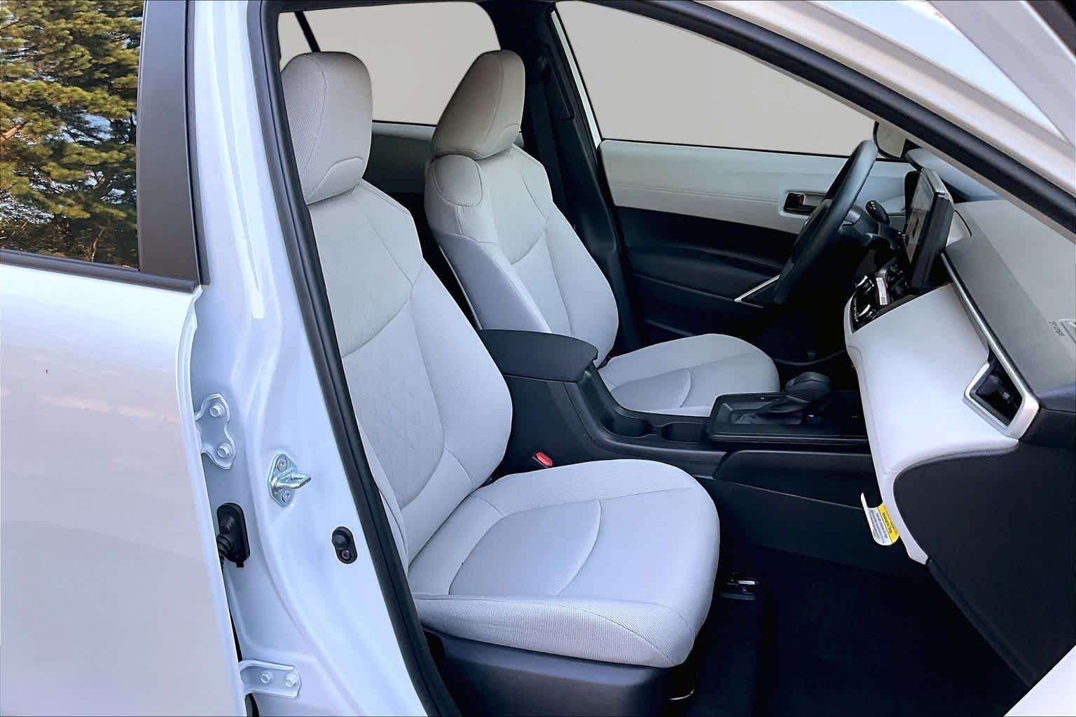 Certified Used 2026 Wind Chill Pearl Toyota L image 9
