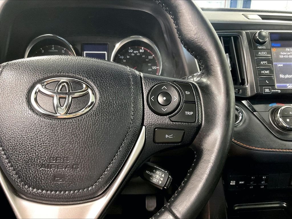 Used 2018 Silver Toyota SE image 24