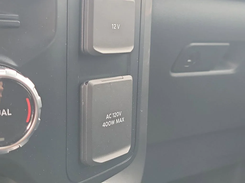 Used 2023 Black Ford XLT image 24