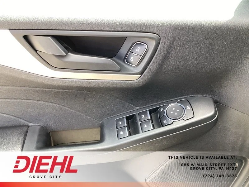 Used 2022 Blue Ford SE image 22