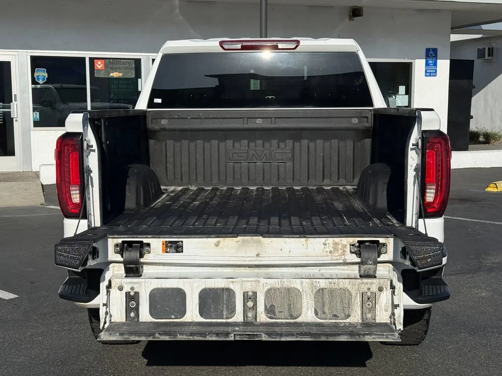 Used 2025 Summit White GMC AT4 image 10