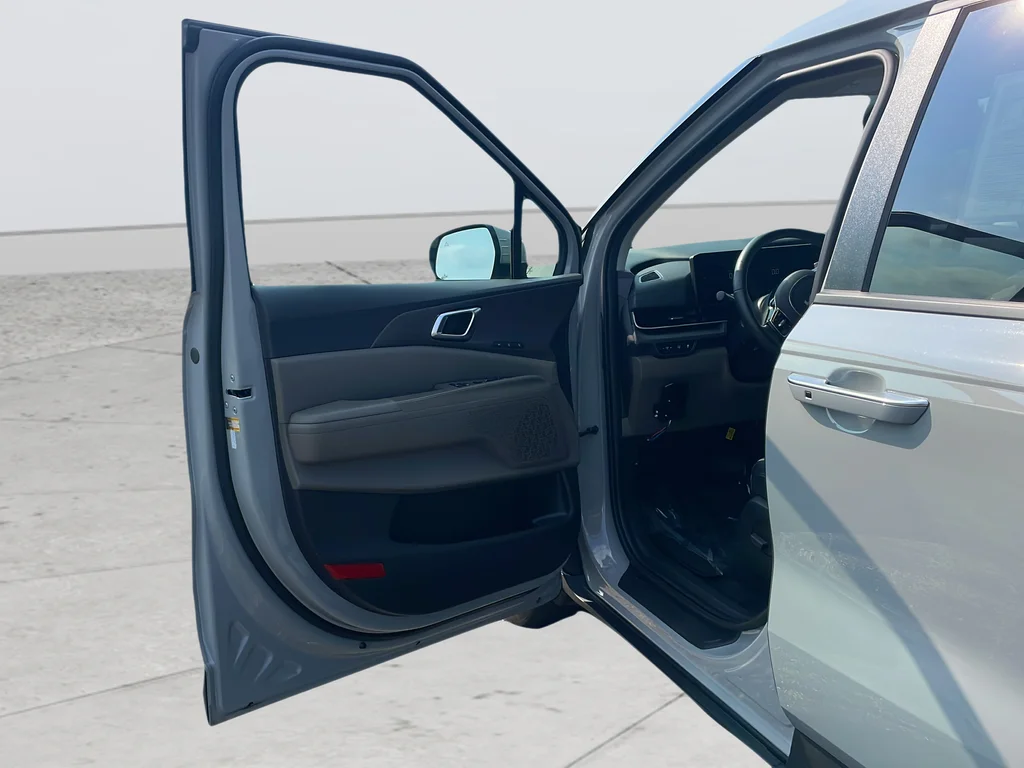 Used 2025 White Kia EX image 34
