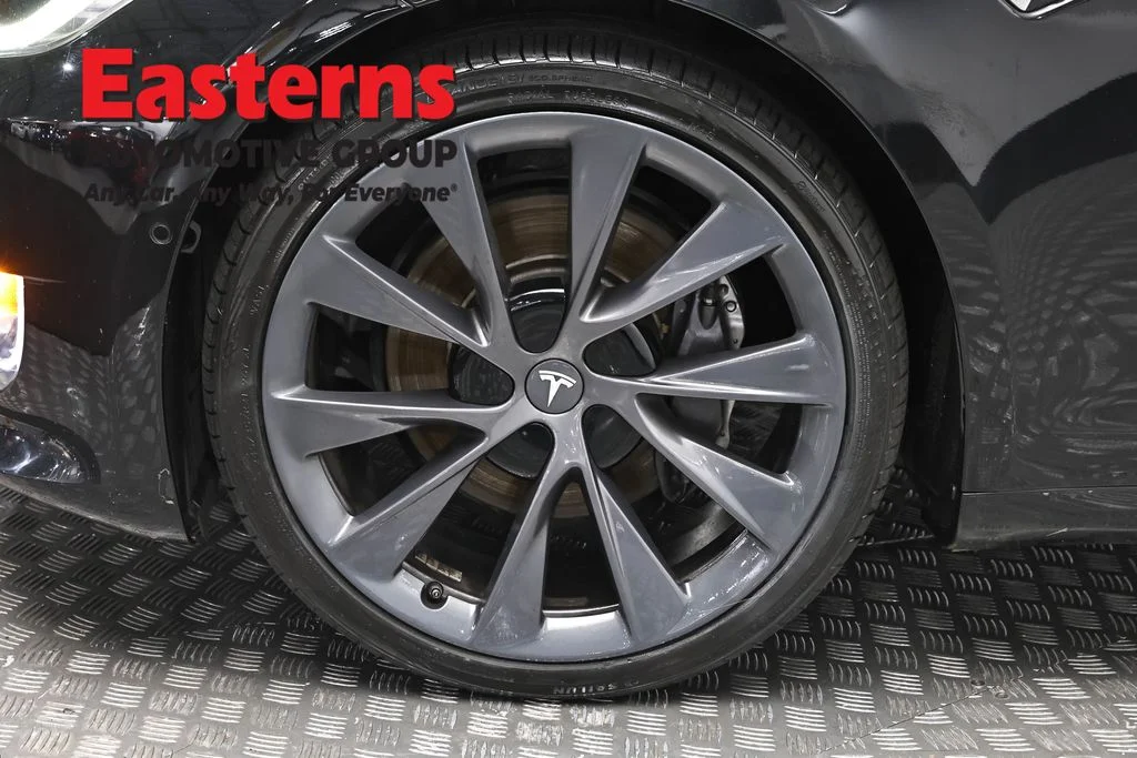 Used 2018 Black Tesla 75D image 29