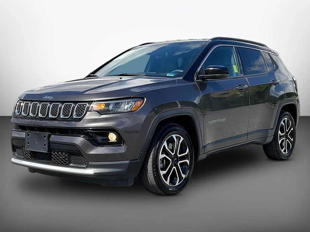 Used 2024 Gray Jeep Limited image 3