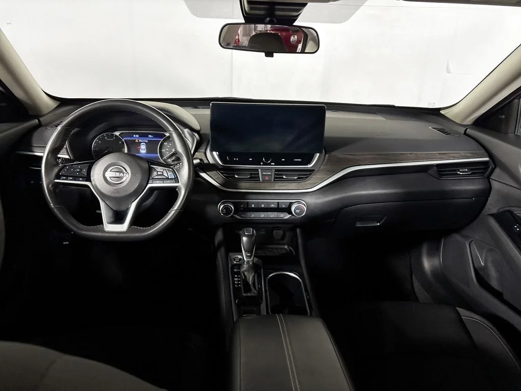 Used 2023 Gray Nissan 2.5 SV image 12