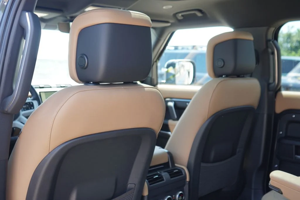 New 2026 Gray Land Rover S image 23