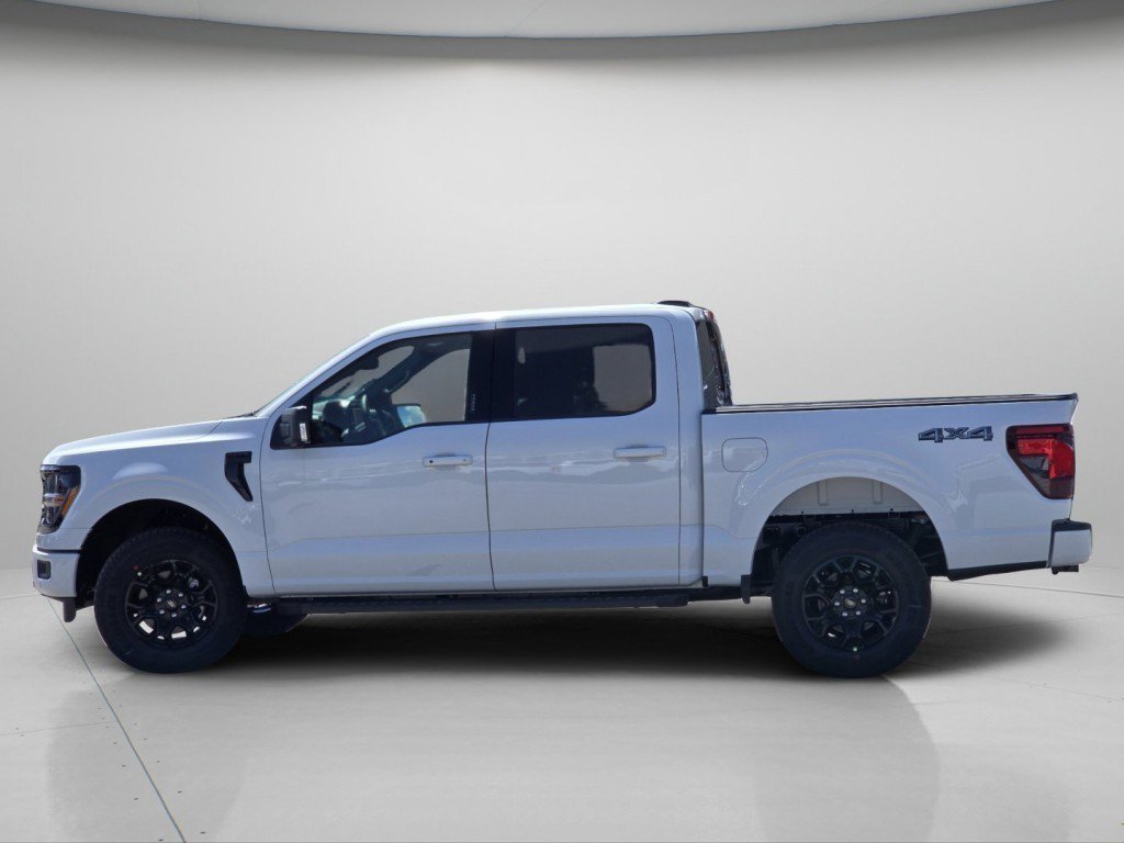 New 2026 Oxford White Ford XLT image 21