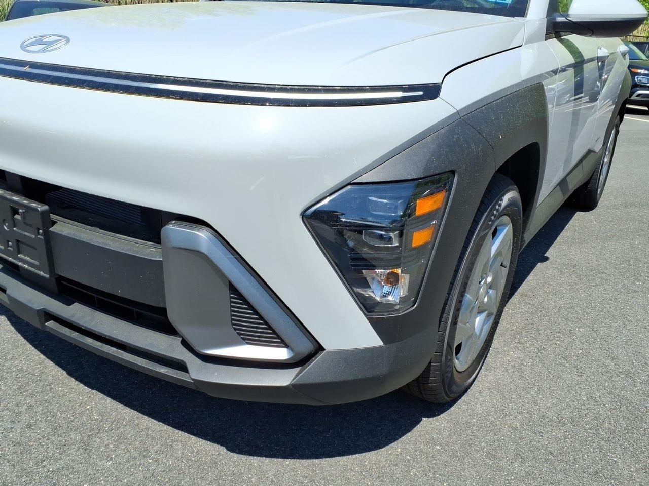 New 2026 Cyber Gray Metallic Hyundai SE FWD image 2