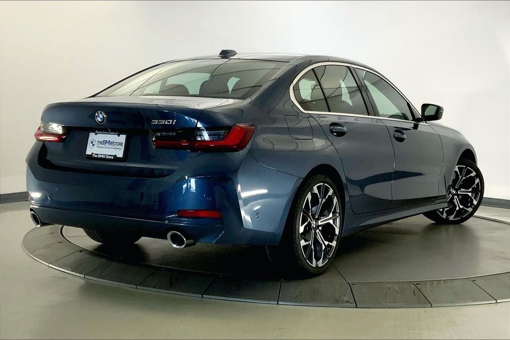 Used 2025 Arctic Race Blue Metallic BMW  image 11