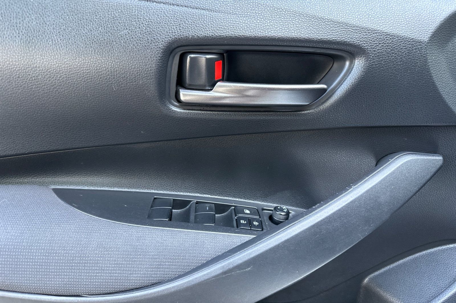 Used 2023 White Toyota Core image 10