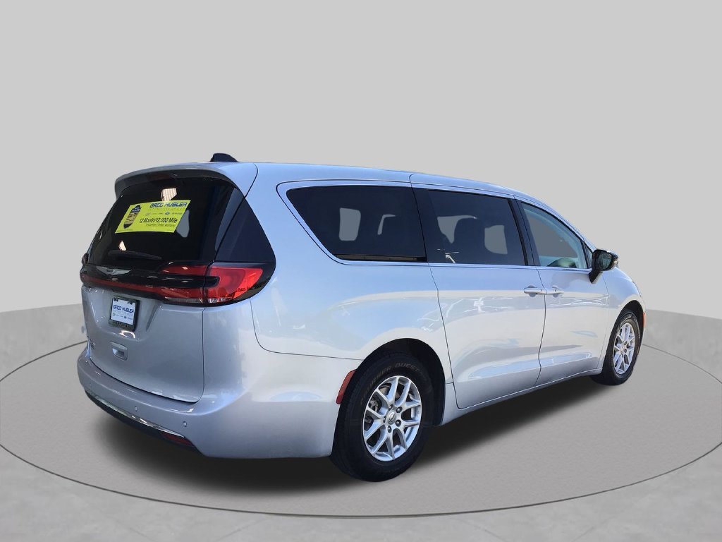 Used 2024 Silver Chrysler Touring L image 6