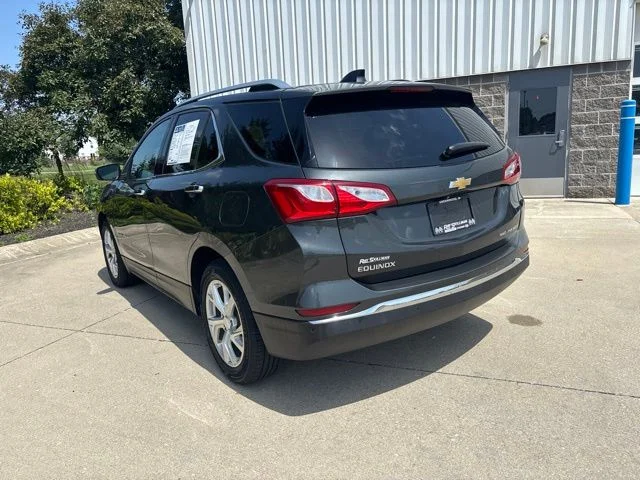 Used 2020 Nightfall Gray Metallic Chevrolet Premier image 9