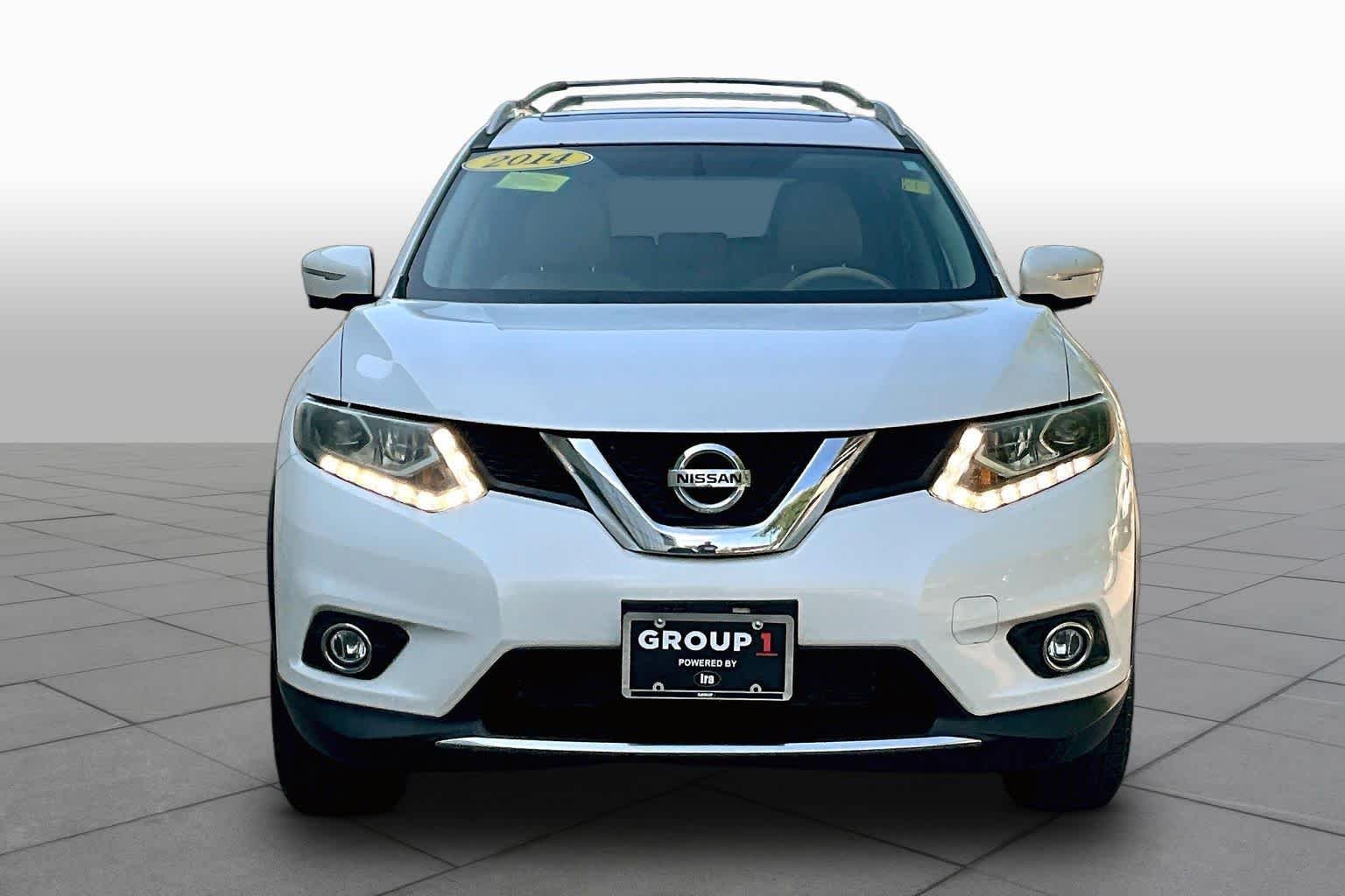 Used 2014 Moonlight White Nissan SL image 4