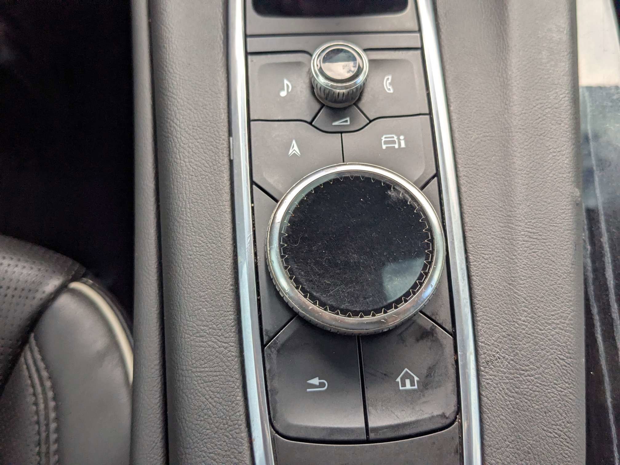 Used 2022 Black Raven Cadillac Sport image 25