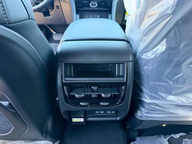 New 2026 Black Jeep Altitude image 24
