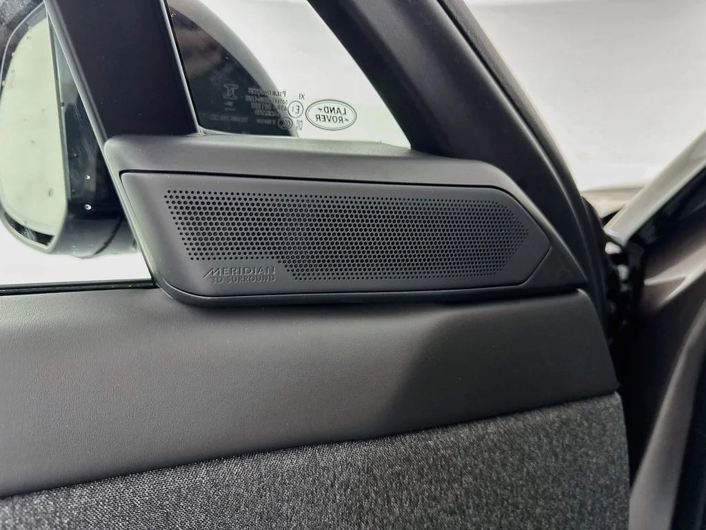 New 2026 Charente Grey Land Rover Dynamic SE image 19