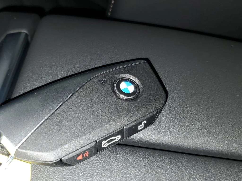 Used 2026 White BMW sDrive40i image 26