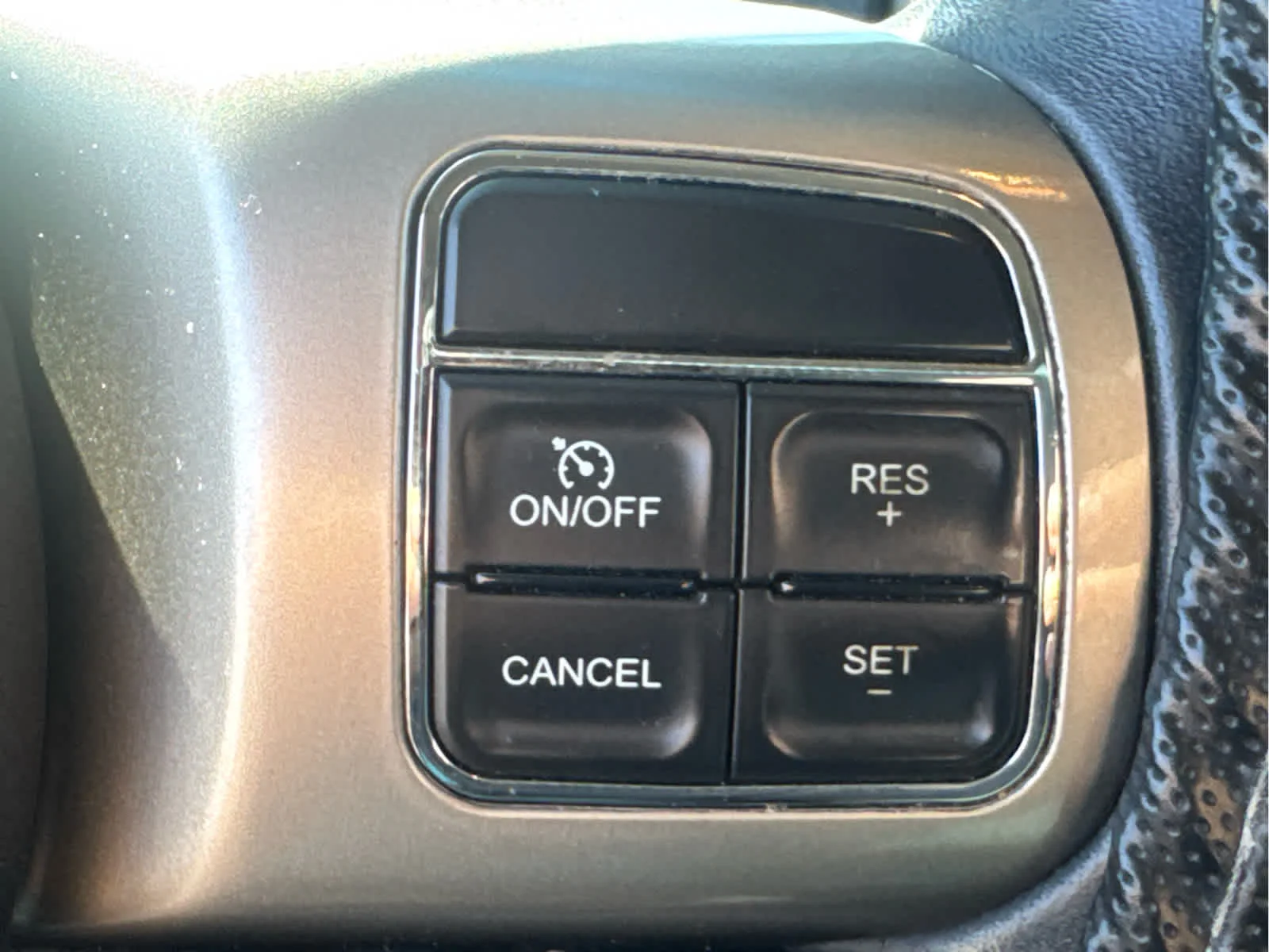 Used 2012 Mineral Gray Metallic Jeep Laredo image 13