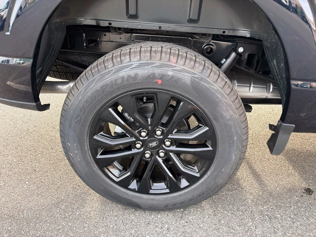 New 2026 Antimatter Blue Metallic Ford XLT image 5