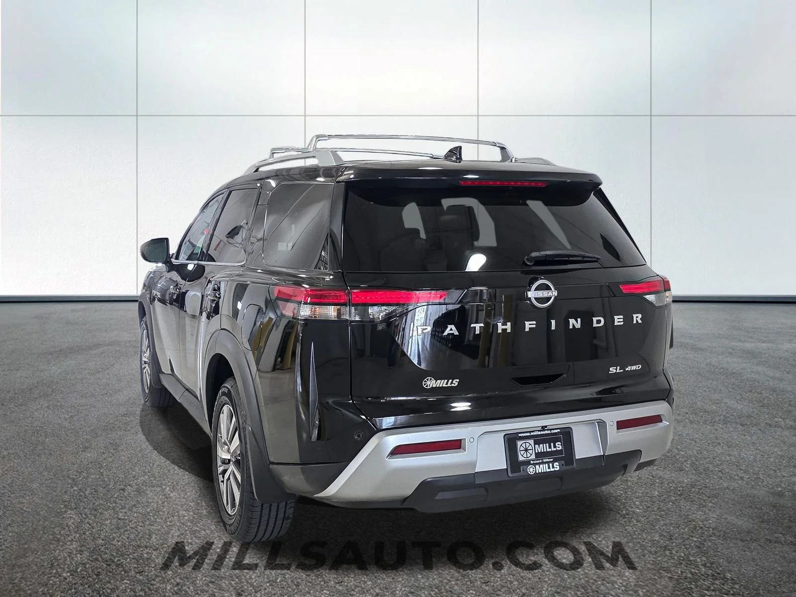 Used 2023 Black Nissan SL image 5