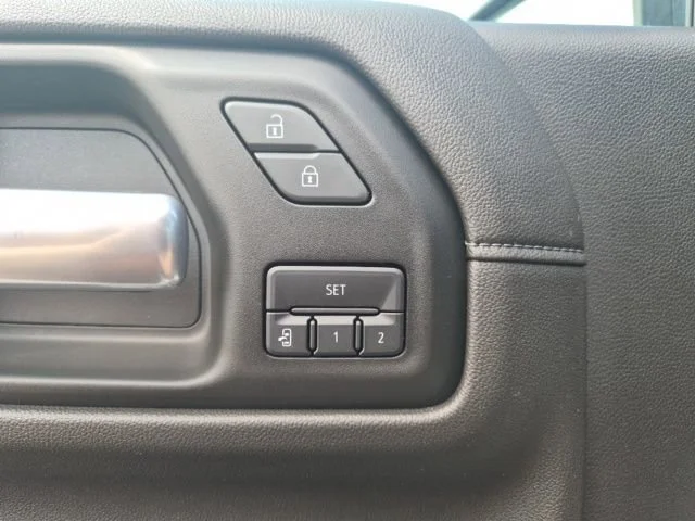 2019 Chevrolet Silverado 1500 LTZ - Photo 13