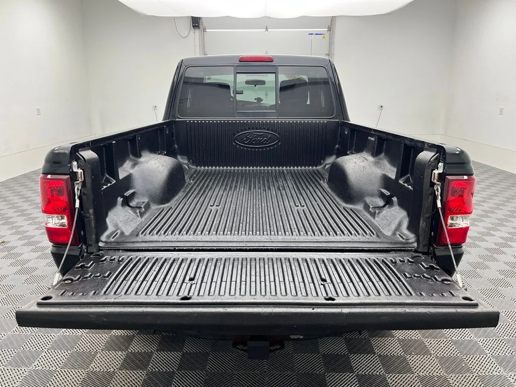 Used 2010  Ford XLT image 8