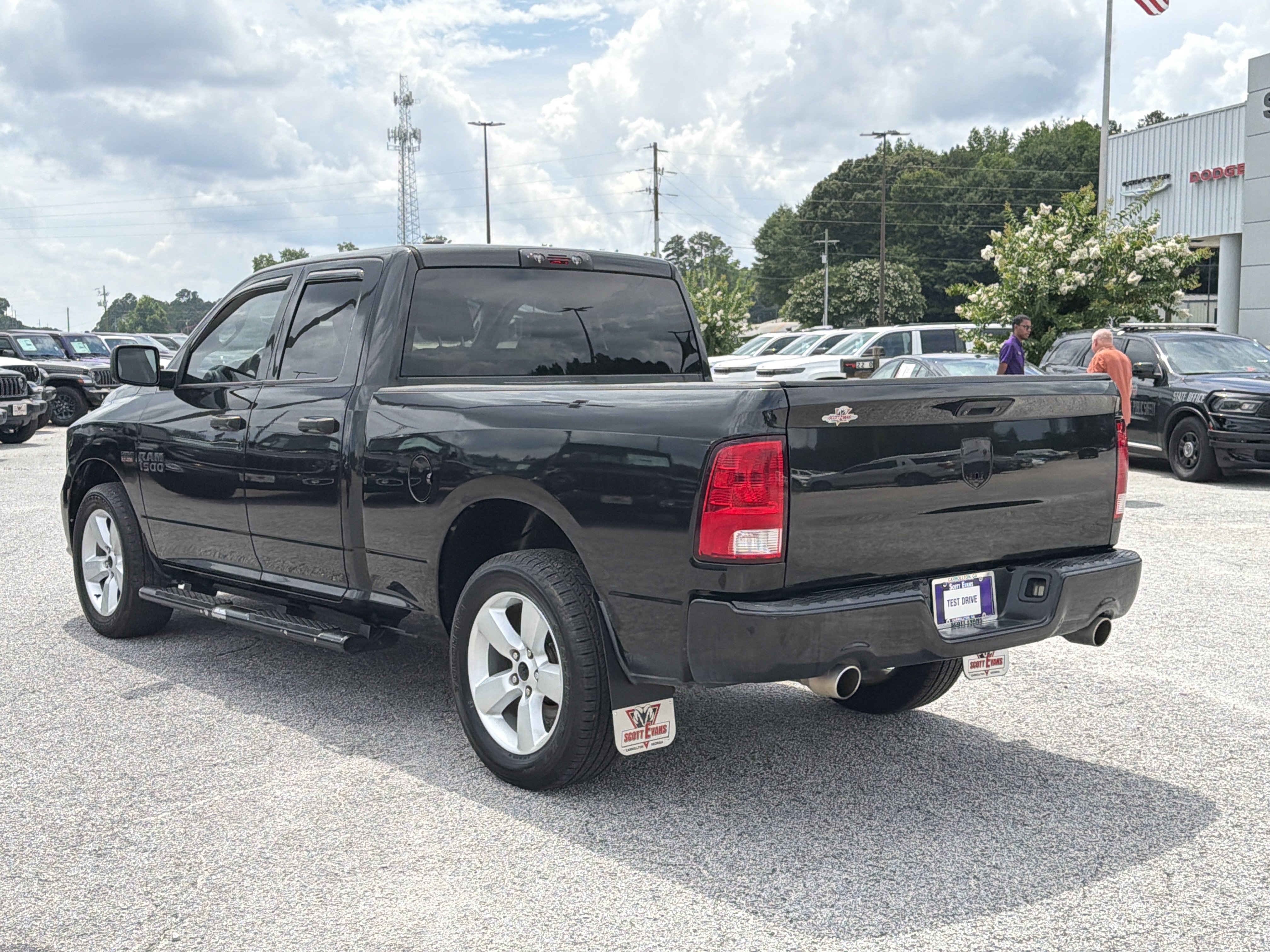 Used 2016 Brilliant Black Crystal Pearlcoat Ram Tradesman image 6