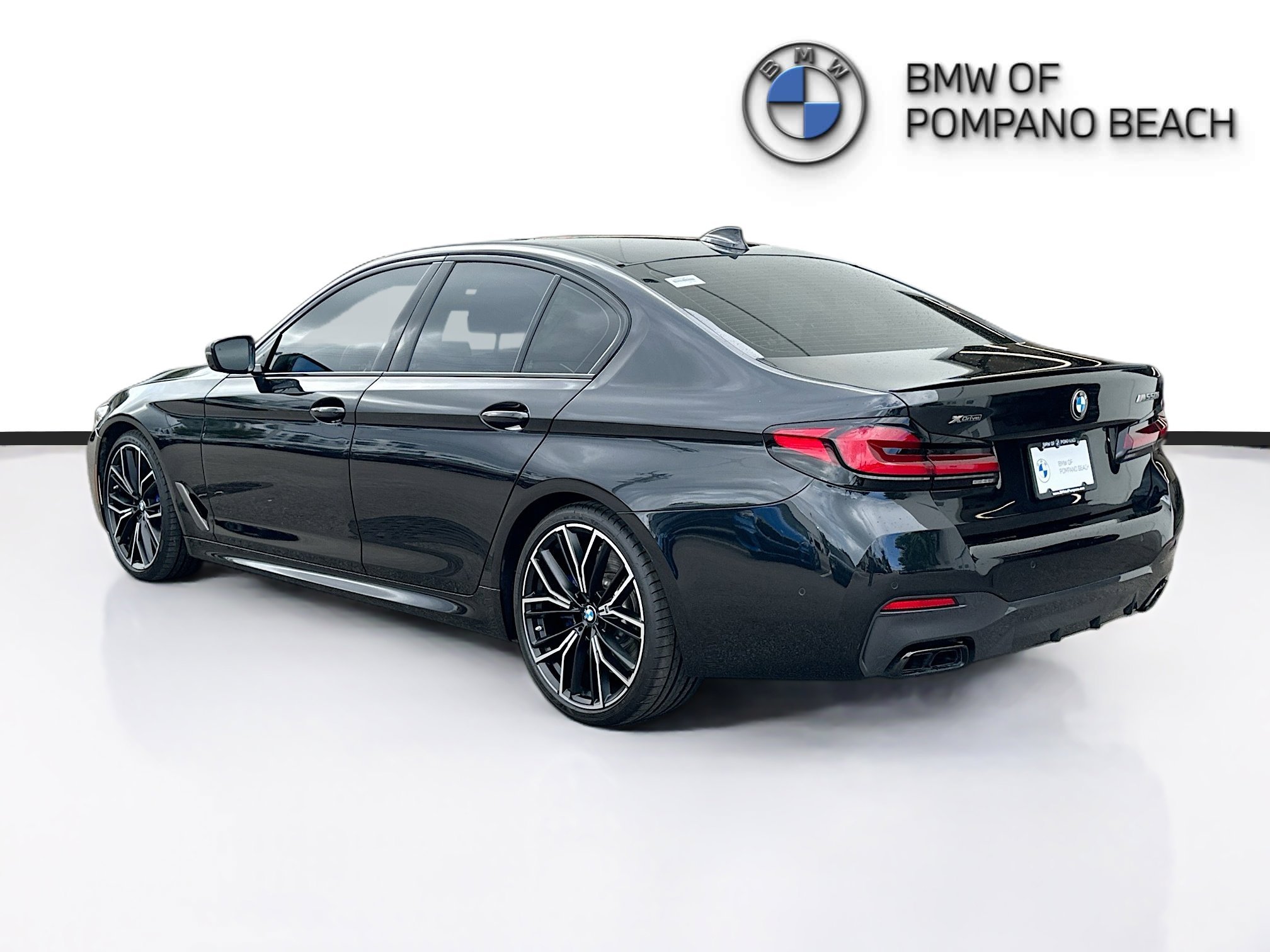 Used 2023 Black Sapphire Metallic BMW M550i xDrive image 5