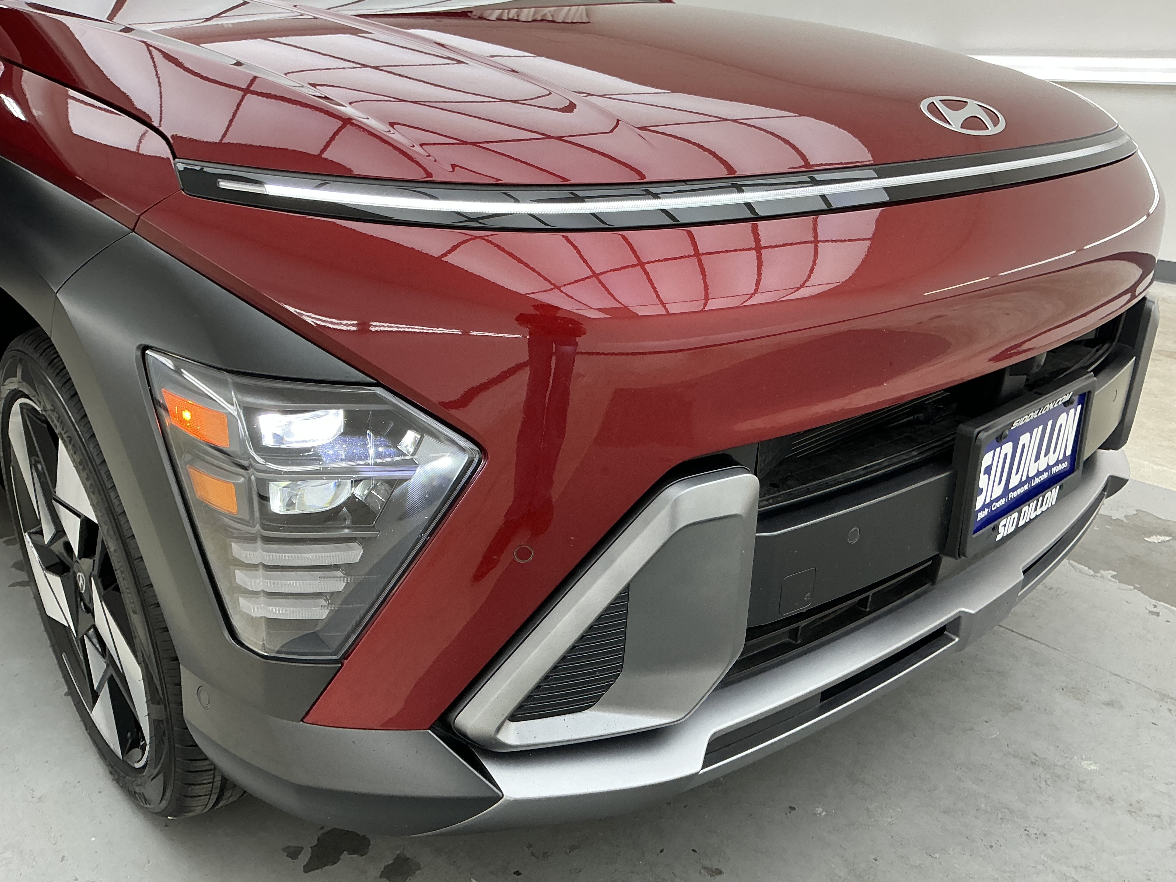 Used 2024 Ultimate Red Metallic Hyundai Limited image 27