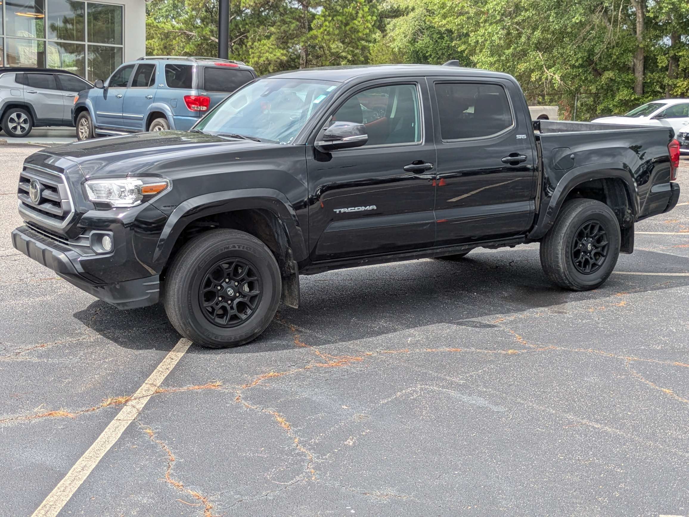 Used 2022 Black Toyota SR5 image 7