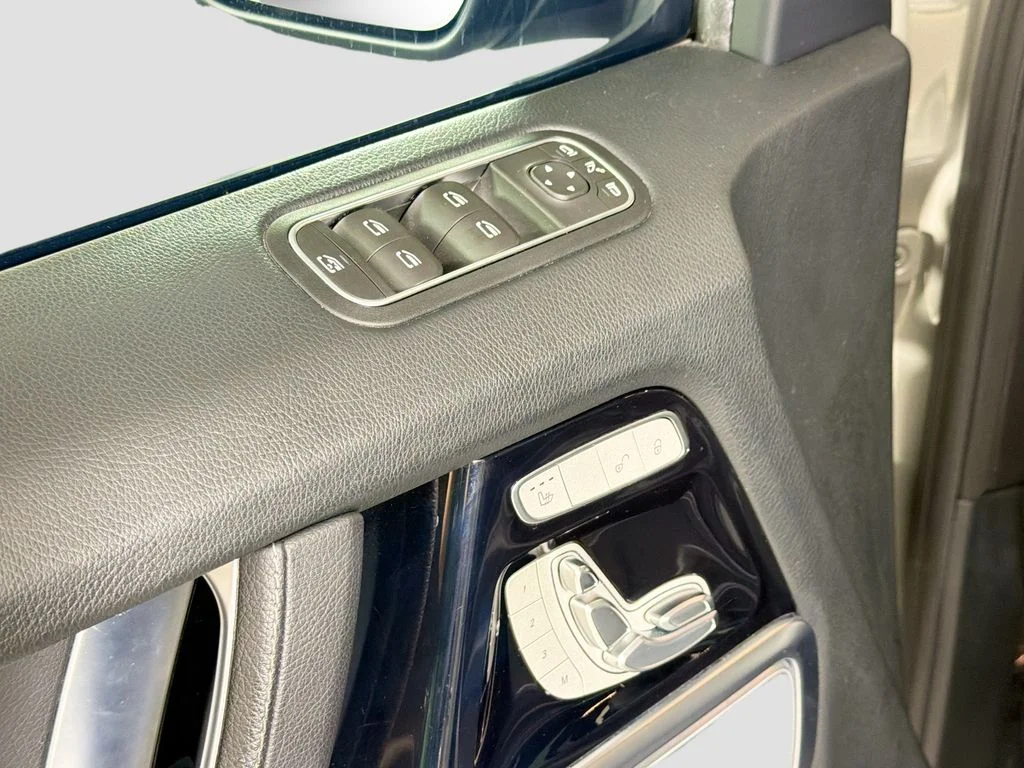 Used 2021 Gray Mercedes-Benz G 550 image 18
