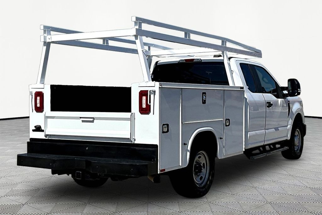 Used 2020 White Ford XL image 6