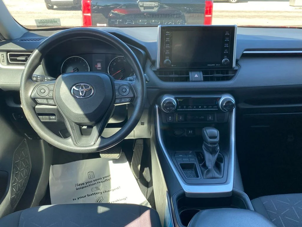 Used 2019 Red Toyota XLE image 9