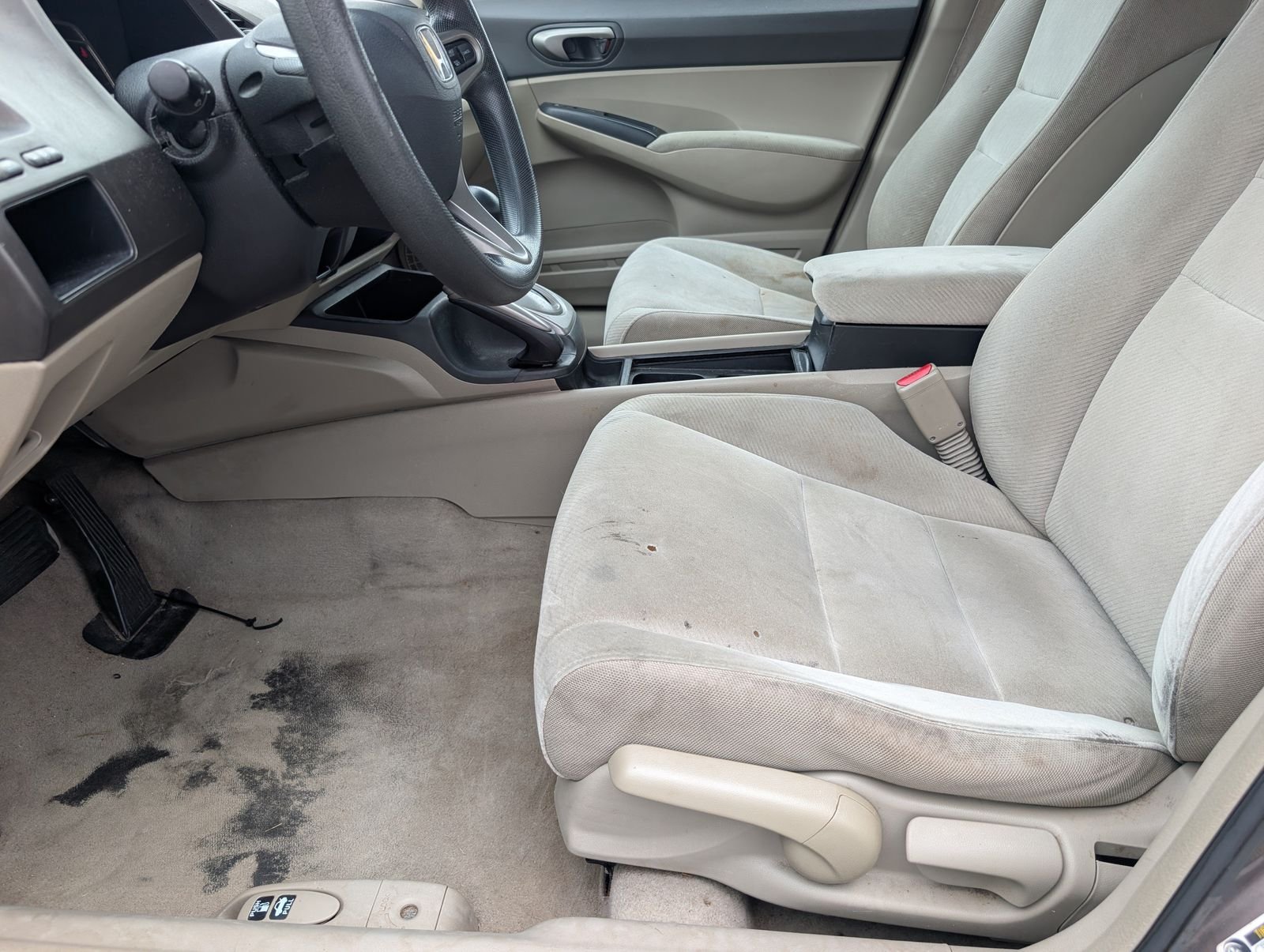 Used 2011 Champagne Honda LX image 13