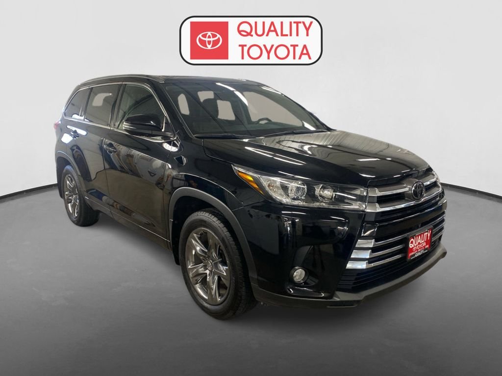 Used 2018 Toyota Highlander Limited Platinum with VIN 5TDDZRFH1JS800670 for sale in Fergus Falls, Minnesota