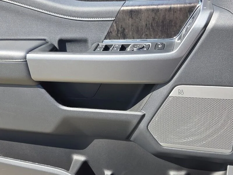 New 2026 Glacier Gray Metallic Tri-Coat Ford F-250® Lariat® image 28