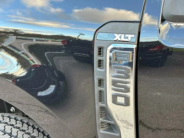 2024 Ford F-350 Super Duty XLT - Photo 9